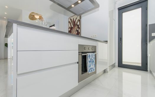 Villa – San Miguel-Ref:40402