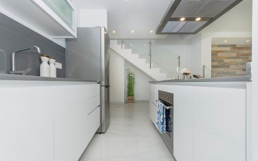 Villa – San Miguel-Ref:40402