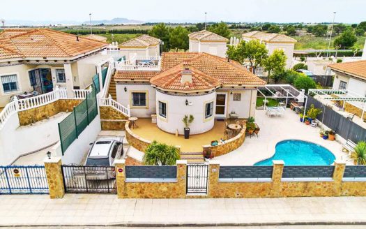 Villa – Pinar de Campoverde – Ref:40774