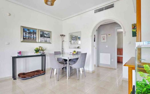 Villa – Pinar de Campoverde – Ref:40774