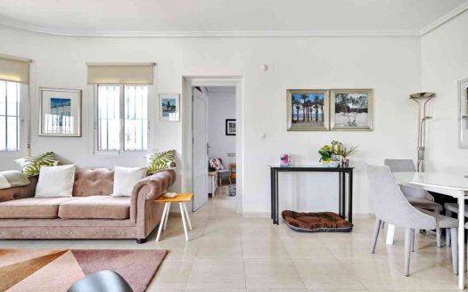 Villa – Pinar de Campoverde – Ref:40774