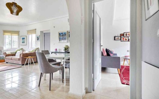 Villa – Pinar de Campoverde – Ref:40774