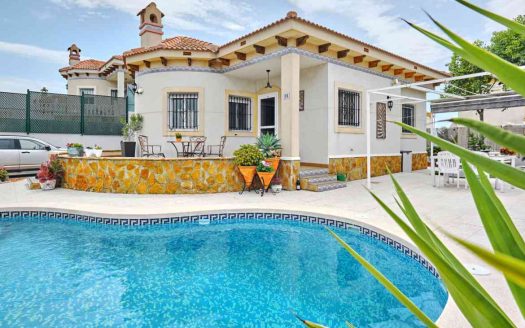 Villa – Pinar de Campoverde – Ref:40774