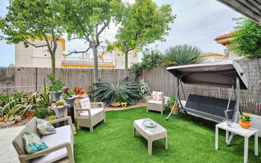 Villa – Pinar de Campoverde – Ref:40774