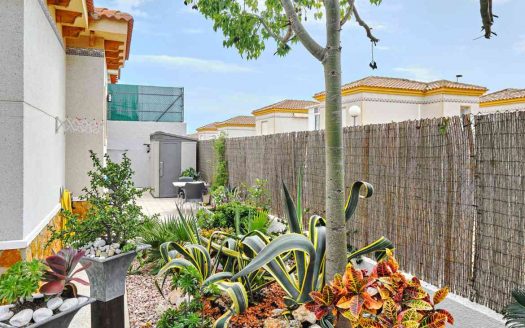 Villa – Pinar de Campoverde – Ref:40774