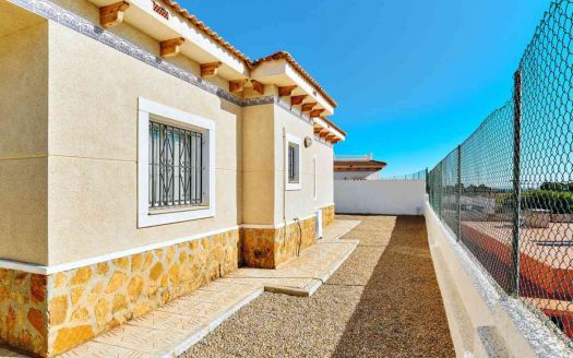 Villa – Pinar de Campoverde – Ref:40675