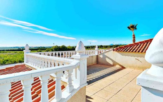 Villa – Pinar de Campoverde – Ref:40675