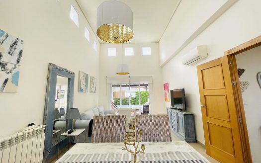 Villa – Roldan – Ref:42903