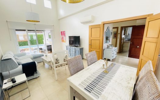 Villa – Roldan – Ref:42903