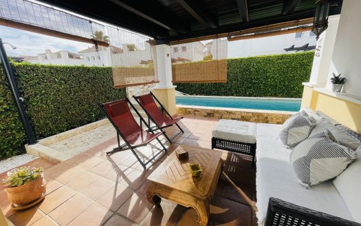 Villa – Roldan – Ref:42903