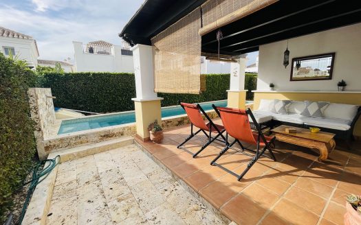 Villa – Roldan – Ref:42903