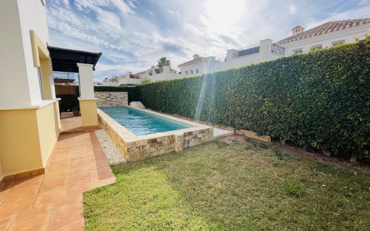 Villa – Roldan – Ref:42903