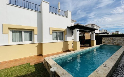 Villa – Roldan – Ref:42903