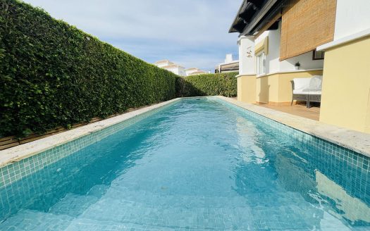 Villa – Roldan – Ref:42903