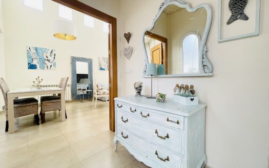 Villa – Roldan – Ref:42903