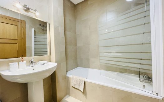 Villa – Roldan – Ref:42903