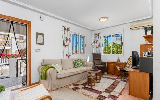 Villa – Los Altos – Ref:64344