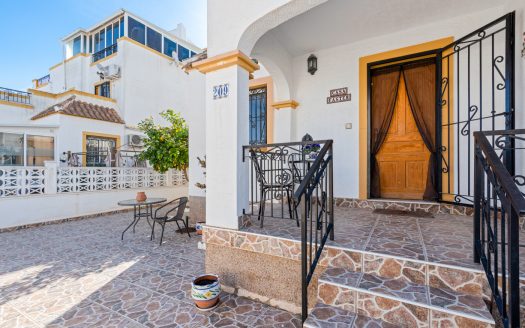 Villa – Los Altos – Ref:64344