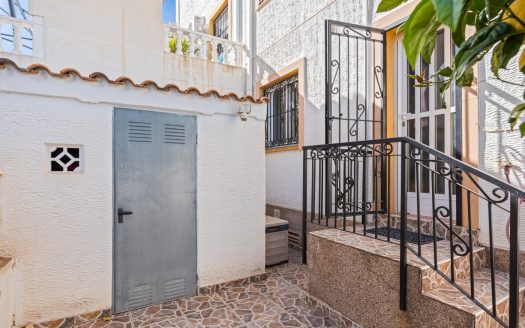 Villa – Los Altos – Ref:64344