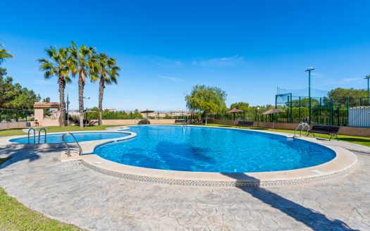 Villa – Los Altos – Ref:64344