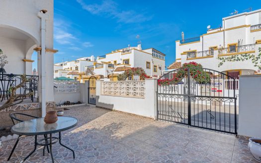 Villa – Los Altos – Ref:64344