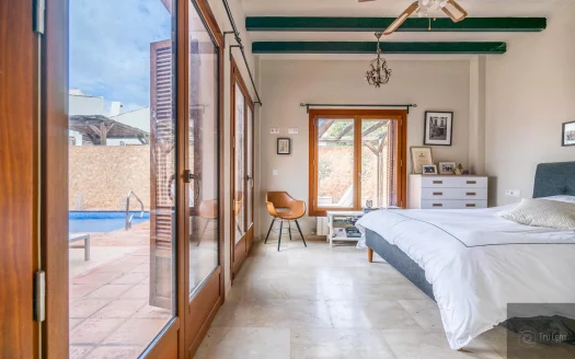 Villa – Baños y mendigo – Ref:69537