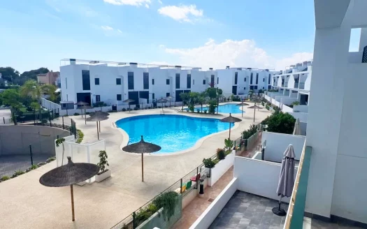 Penthouse – Mil Palmeras – Ref:73157