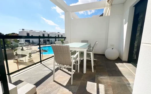 Penthouse – Mil Palmeras – Ref:73157