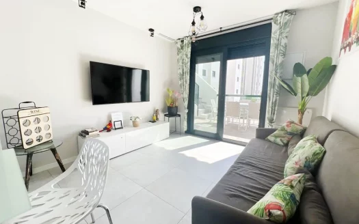 Penthouse – Mil Palmeras – Ref:73157