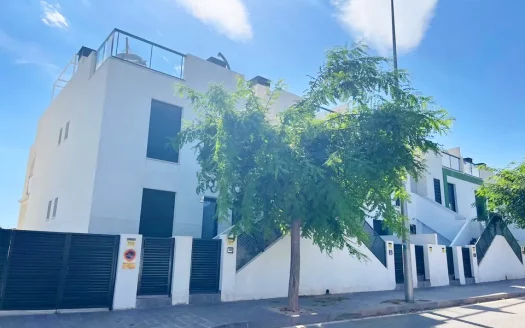 Penthouse – Mil Palmeras – Ref:73157