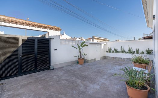Villa – Torrevieja – Ref:72634