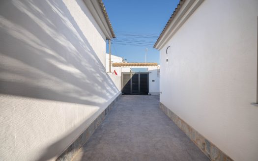 Villa – Torrevieja – Ref:72634
