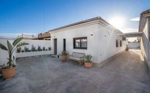 Villa – Torrevieja – Ref:72634