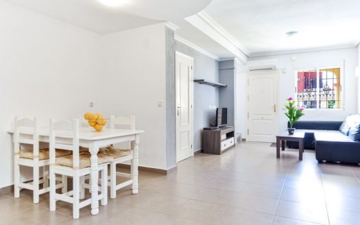 Maison – Villamartin – Ref:73629