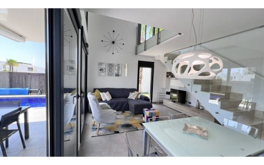 Villa – San Miguel-Ref:75652