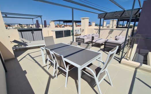 Penthouse – Mil Palmeras – Ref:76541