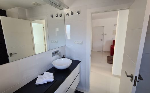 Penthouse – Mil Palmeras – Ref:76541