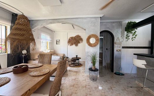 Villa – Villamartin – Ref:76001