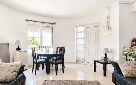 Villa – Pinar de Campoverde – Ref:76050