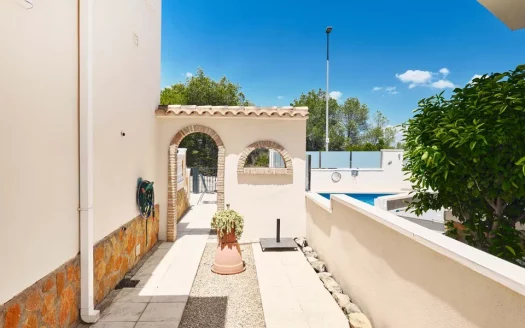 Villa – Pinar de Campoverde – Ref:76050