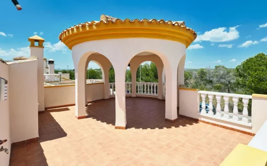 Villa – Pinar de Campoverde – Ref:76050