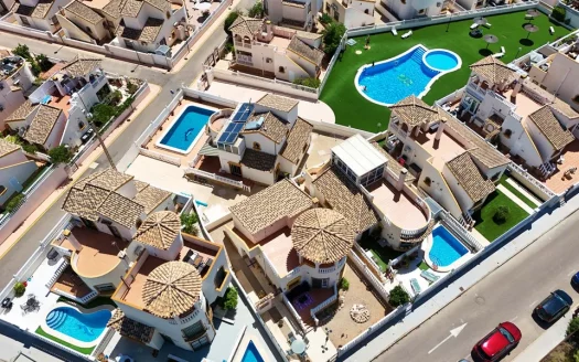 Villa – Pinar de Campoverde – Ref:76050