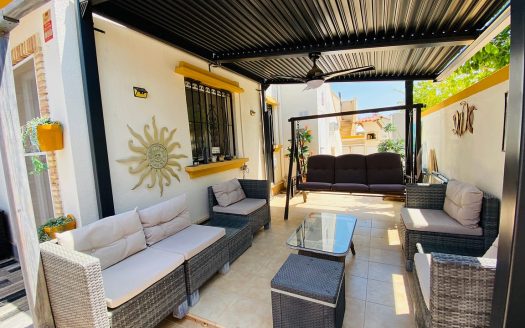 Villa – Roldan – Ref:76854