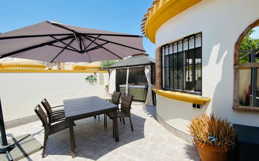 Villa – Roldan – Ref:76854