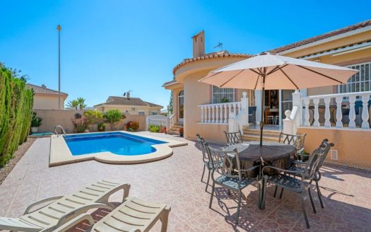 Villa – Ciudad Quesada – Ref:76345