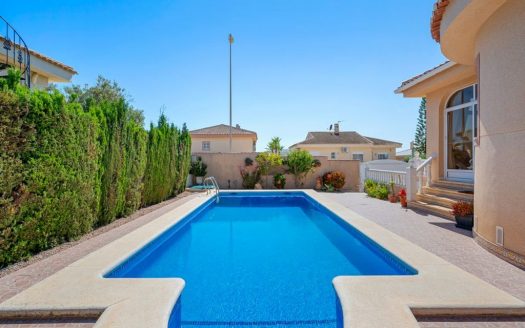 Villa – Ciudad Quesada – Ref:76345