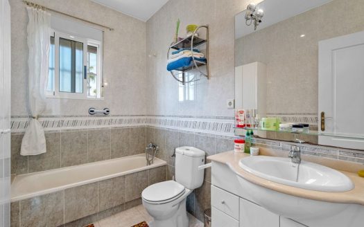 Villa – Ciudad Quesada – Ref:76345