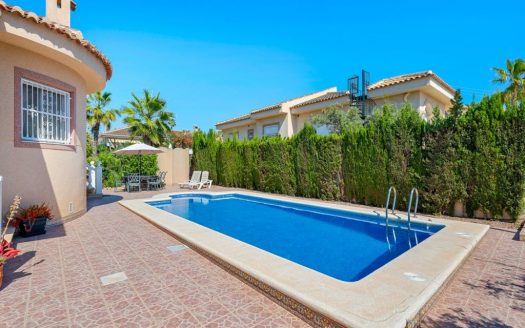 Villa – Ciudad Quesada – Ref:76345