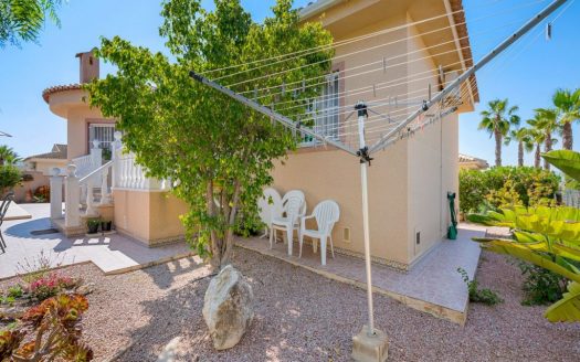 Villa – Ciudad Quesada – Ref:76345