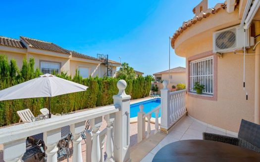 Villa – Ciudad Quesada – Ref:76345